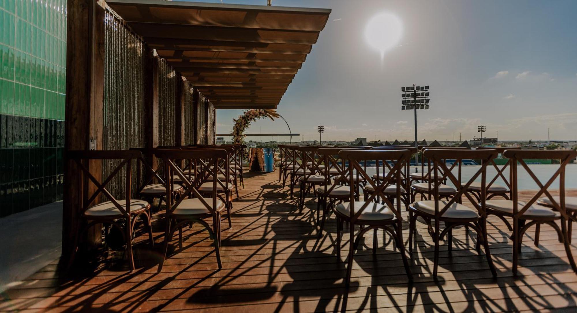 Aloft Playa Del Carmen Hotel Bagian luar foto The rooftop of the hotel