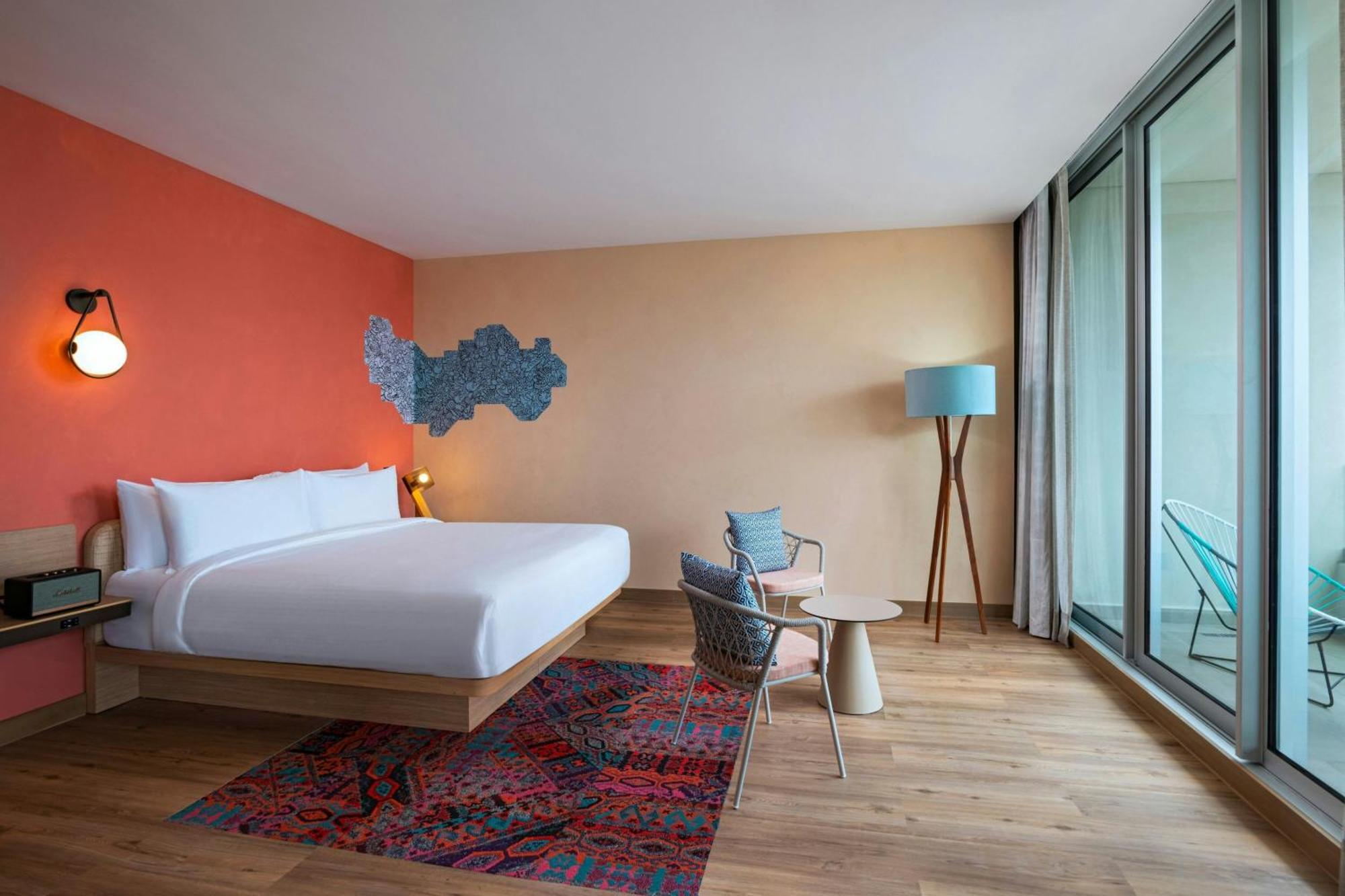 Aloft Playa Del Carmen Hotel Bagian luar foto A room at the hotel
