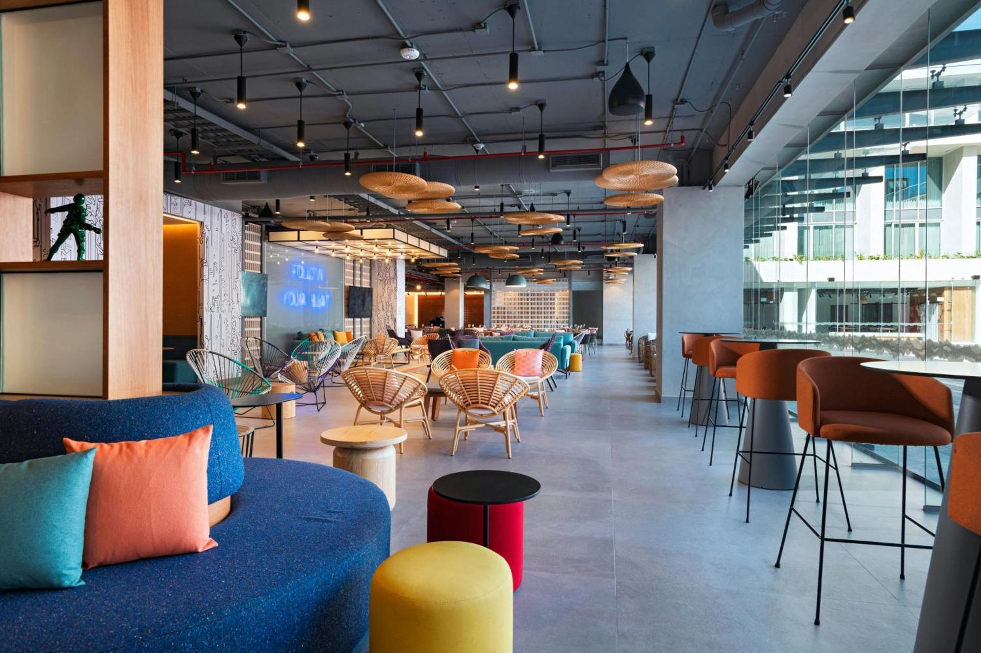 Aloft Playa Del Carmen Hotel Bagian luar foto The lounge at the airport