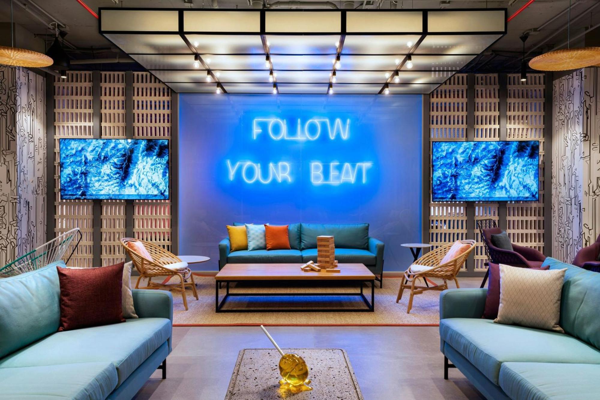 Aloft Playa Del Carmen Hotel Bagian luar foto The lobby of the hotel