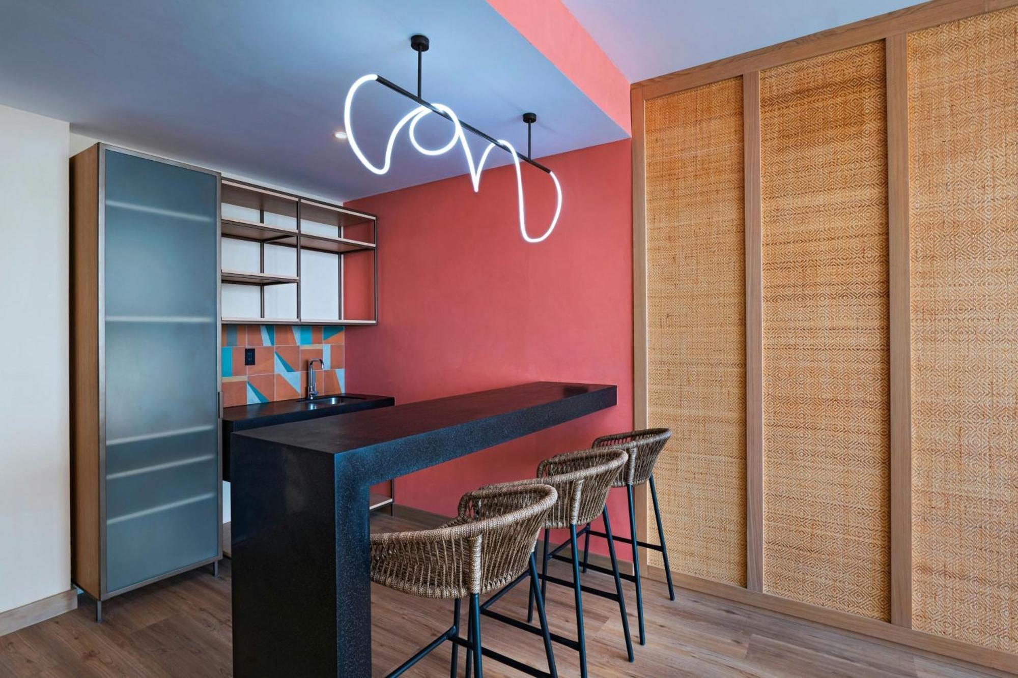 Aloft Playa Del Carmen Hotel Bagian luar foto A kitchen in a private home